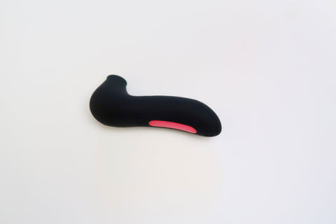 Voodoo Beso Xoxo Black Clitoral Vibrator With Touchless Suction Suction Stimulator