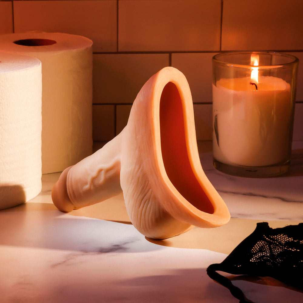 Gender X Stand to Pee Light Realistic Stand to Pee Funnel Packers