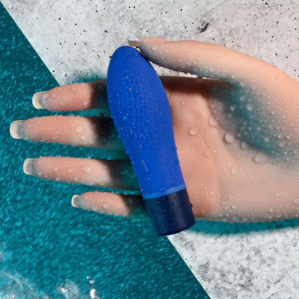 Selopa Cobalt Cutie - 4 Inch Silicone Bullet Vibrator > Vibrators > Mini Vibrators