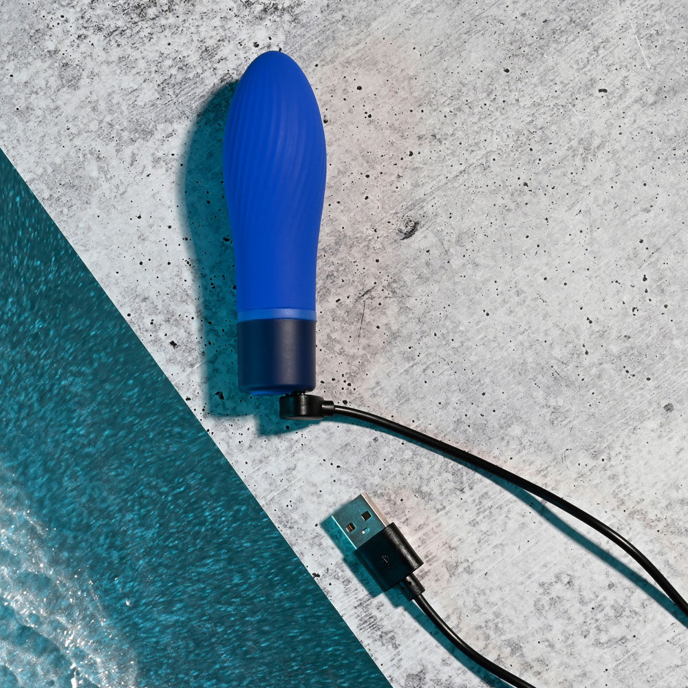 Selopa Cobalt Cutie - 4 Inch Silicone Bullet Vibrator > Vibrators > Mini Vibrators