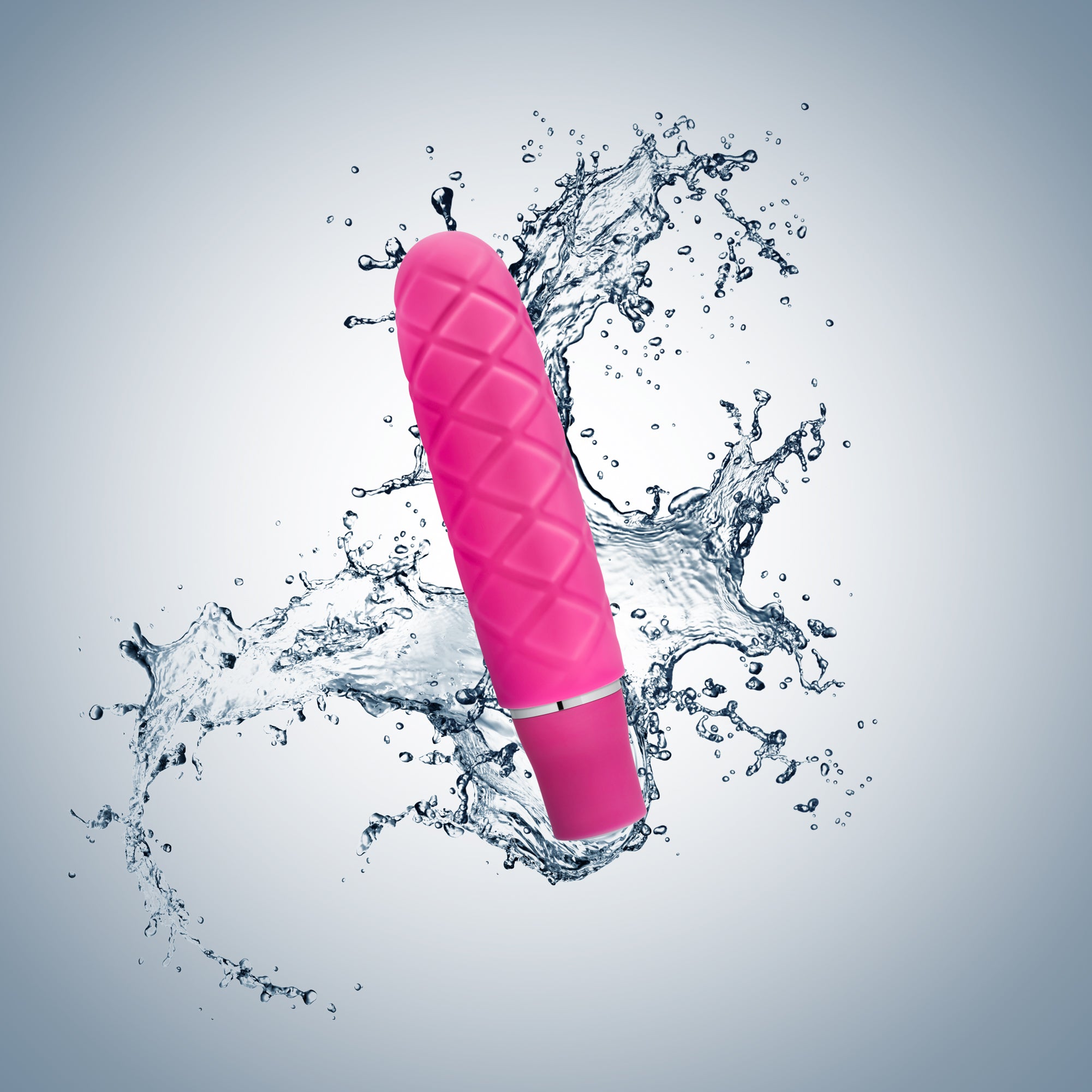 Luxe Cozi Mini Fuchia - Compact Vibrating Silicone Toy > Vibrators > Standard Vibrators