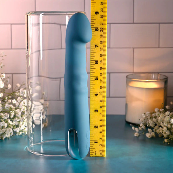 Evolved QUEEN OF ALL TRADES 22.6 cm Vibrator > Vibrators > Standard Vibrators